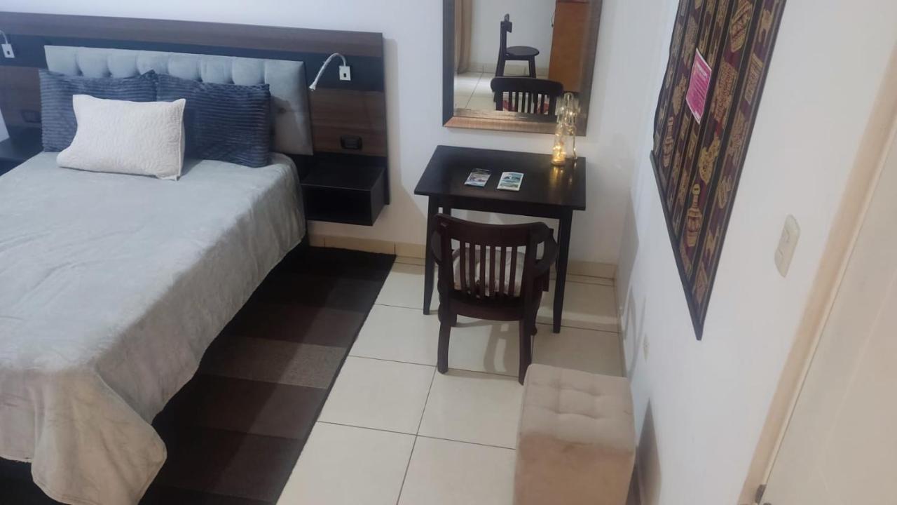 Hb Leos Eirl Hotel Lima Luaran gambar